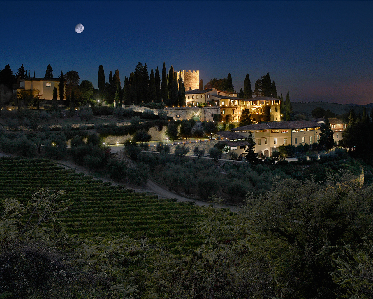 castello-di-verrazzano-di-notte